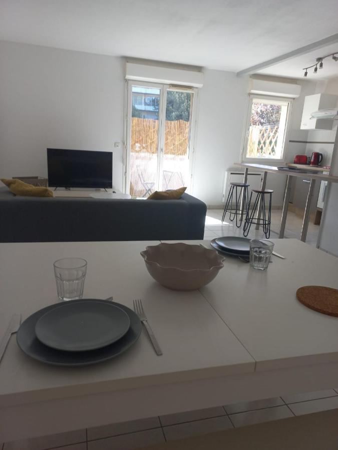 Ferienwohnung Superbe T2 Avec Parking Prive Agen Exterior foto