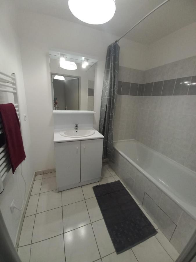 Ferienwohnung Superbe T2 Avec Parking Prive Agen Exterior foto