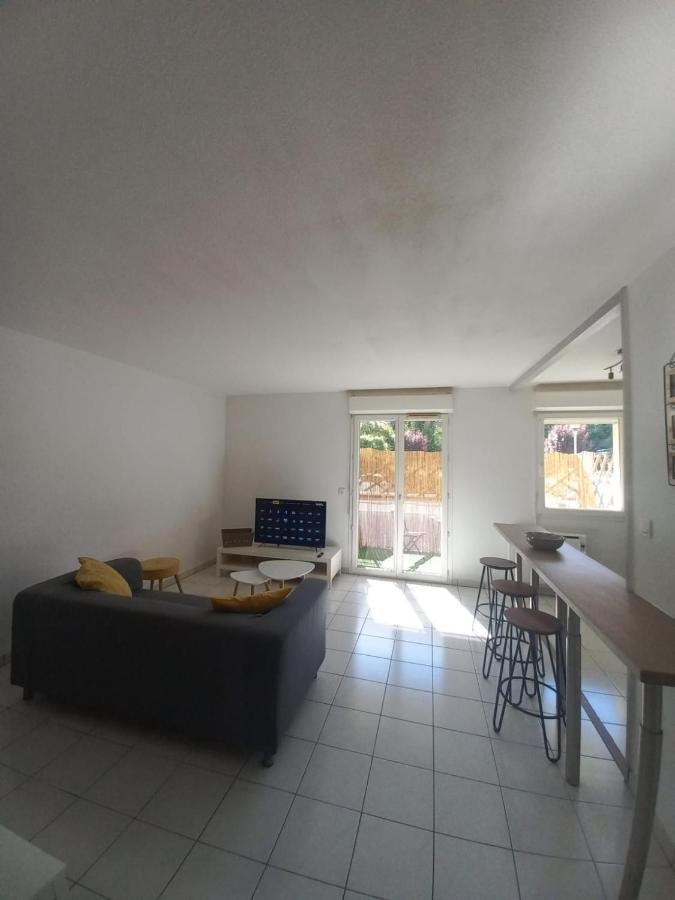 Ferienwohnung Superbe T2 Avec Parking Prive Agen Exterior foto